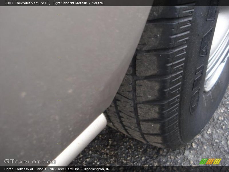 Light Sandrift Metallic / Neutral 2003 Chevrolet Venture LT
