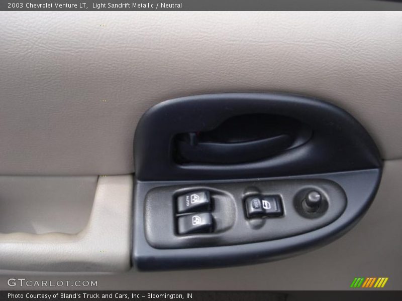 Light Sandrift Metallic / Neutral 2003 Chevrolet Venture LT