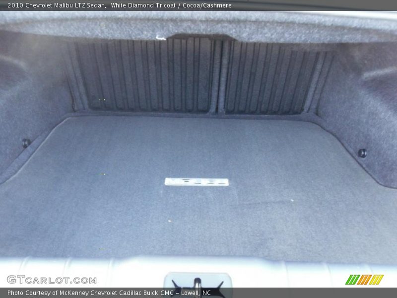 White Diamond Tricoat / Cocoa/Cashmere 2010 Chevrolet Malibu LTZ Sedan
