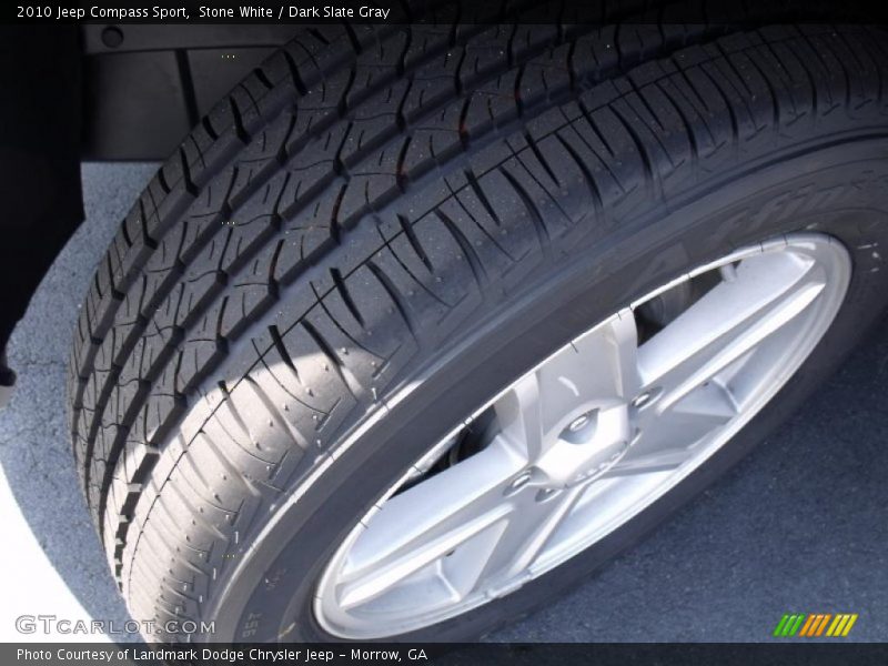 Stone White / Dark Slate Gray 2010 Jeep Compass Sport