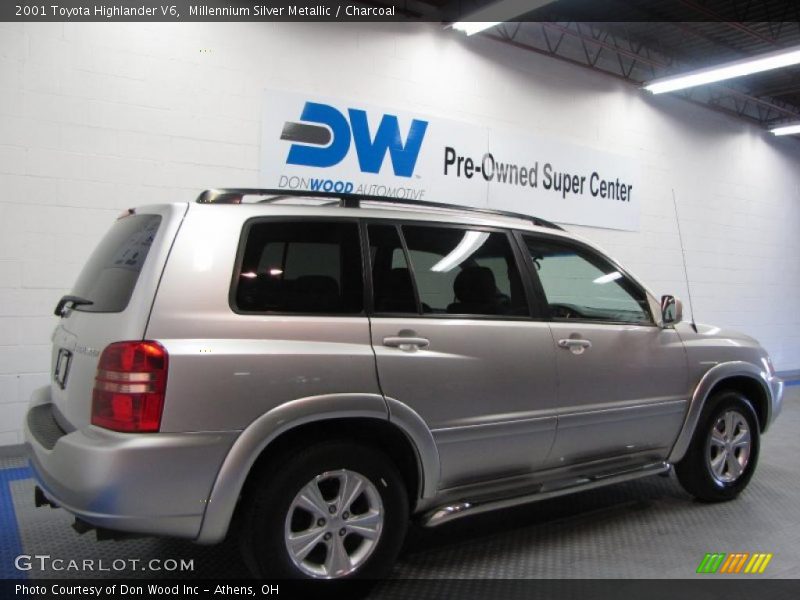 Millennium Silver Metallic / Charcoal 2001 Toyota Highlander V6
