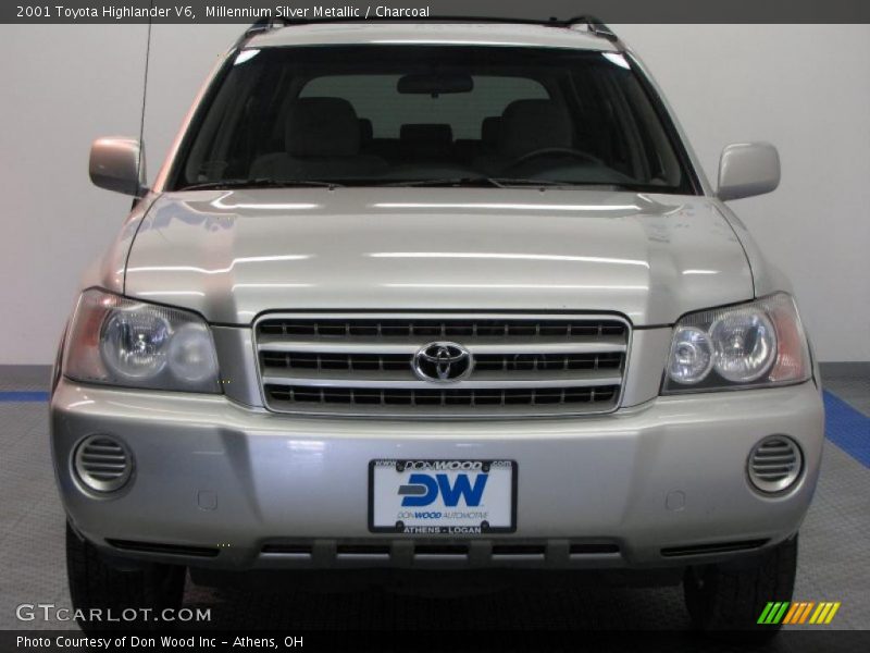 Millennium Silver Metallic / Charcoal 2001 Toyota Highlander V6