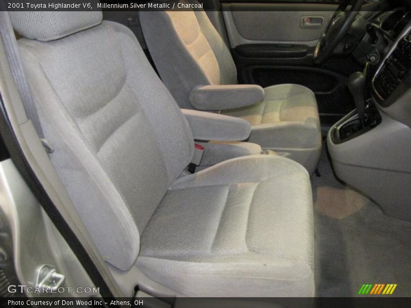 Millennium Silver Metallic / Charcoal 2001 Toyota Highlander V6