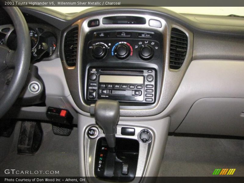 Millennium Silver Metallic / Charcoal 2001 Toyota Highlander V6