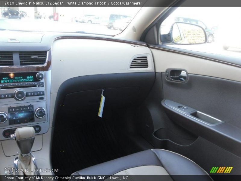 White Diamond Tricoat / Cocoa/Cashmere 2010 Chevrolet Malibu LTZ Sedan