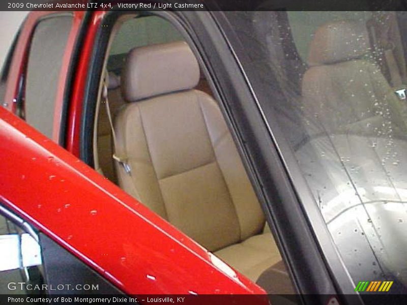 Victory Red / Light Cashmere 2009 Chevrolet Avalanche LTZ 4x4