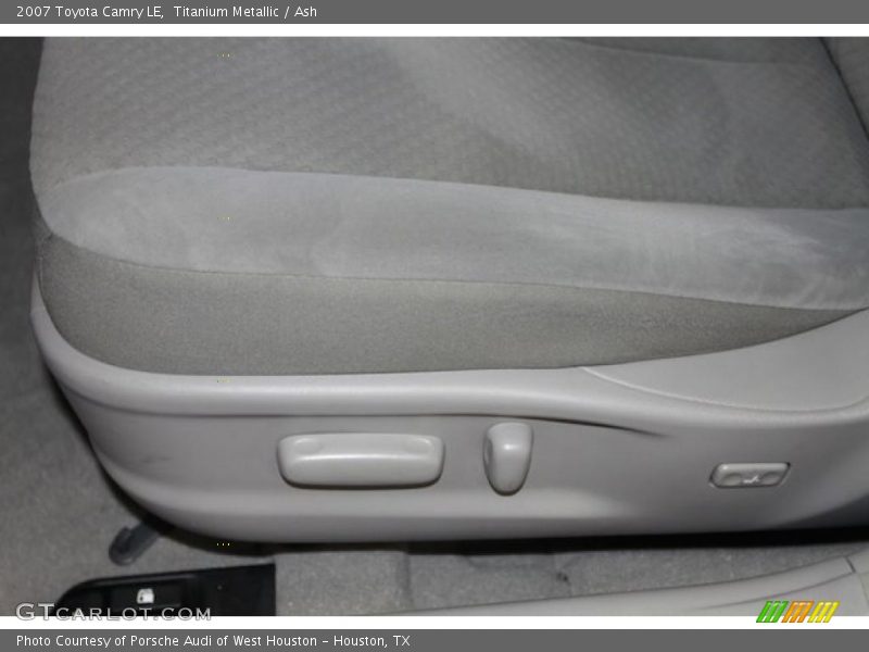 Titanium Metallic / Ash 2007 Toyota Camry LE