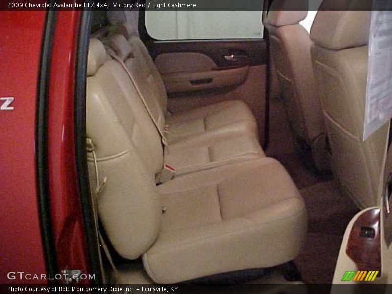 Victory Red / Light Cashmere 2009 Chevrolet Avalanche LTZ 4x4