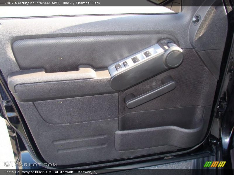 Black / Charcoal Black 2007 Mercury Mountaineer AWD