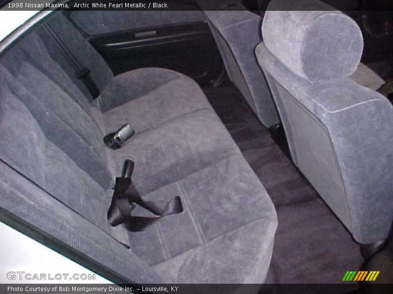 Arctic White Pearl Metallic / Black 1998 Nissan Maxima