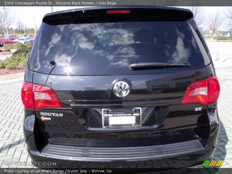 Nocturne Black Metallic / Gobi Beige 2009 Volkswagen Routan SE