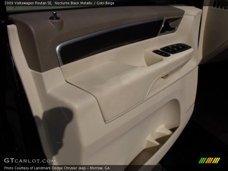 Nocturne Black Metallic / Gobi Beige 2009 Volkswagen Routan SE