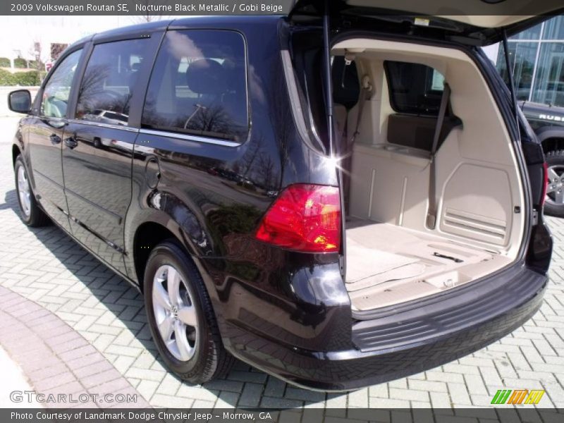 Nocturne Black Metallic / Gobi Beige 2009 Volkswagen Routan SE
