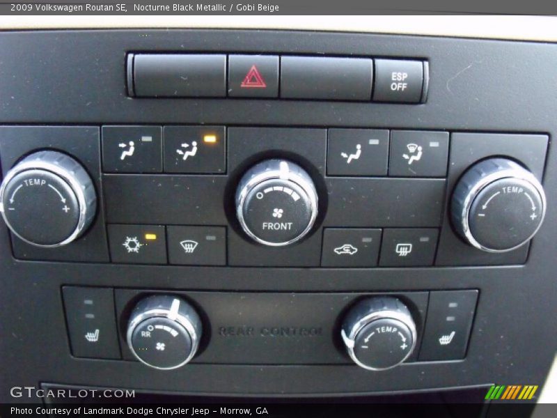 Nocturne Black Metallic / Gobi Beige 2009 Volkswagen Routan SE