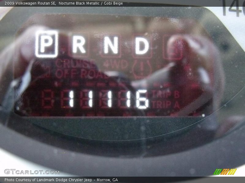 Nocturne Black Metallic / Gobi Beige 2009 Volkswagen Routan SE