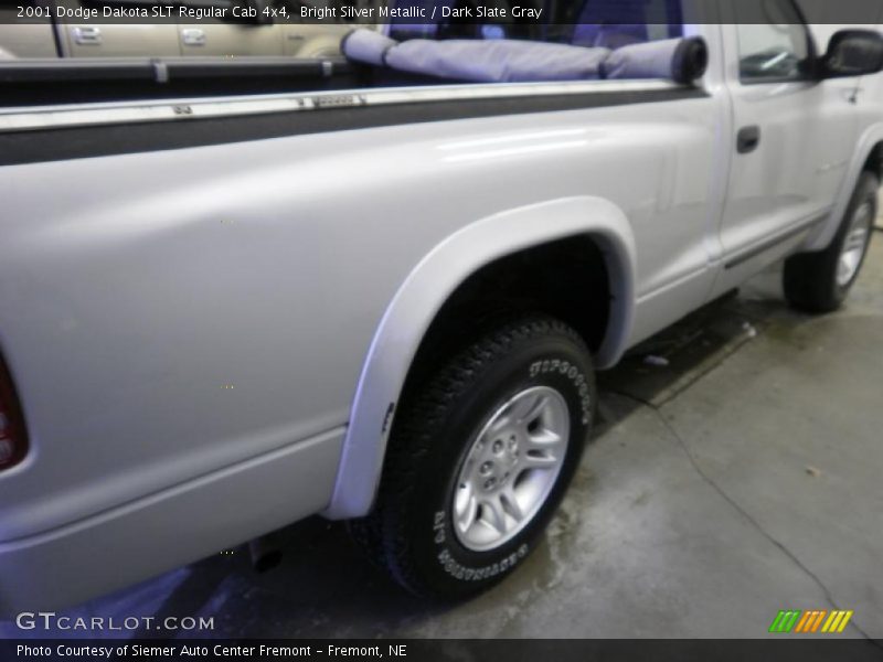Bright Silver Metallic / Dark Slate Gray 2001 Dodge Dakota SLT Regular Cab 4x4