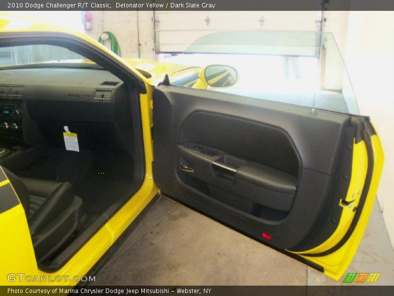 Detonator Yellow / Dark Slate Gray 2010 Dodge Challenger R/T Classic