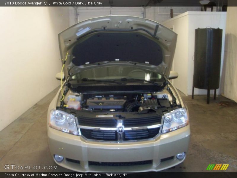 White Gold / Dark Slate Gray 2010 Dodge Avenger R/T