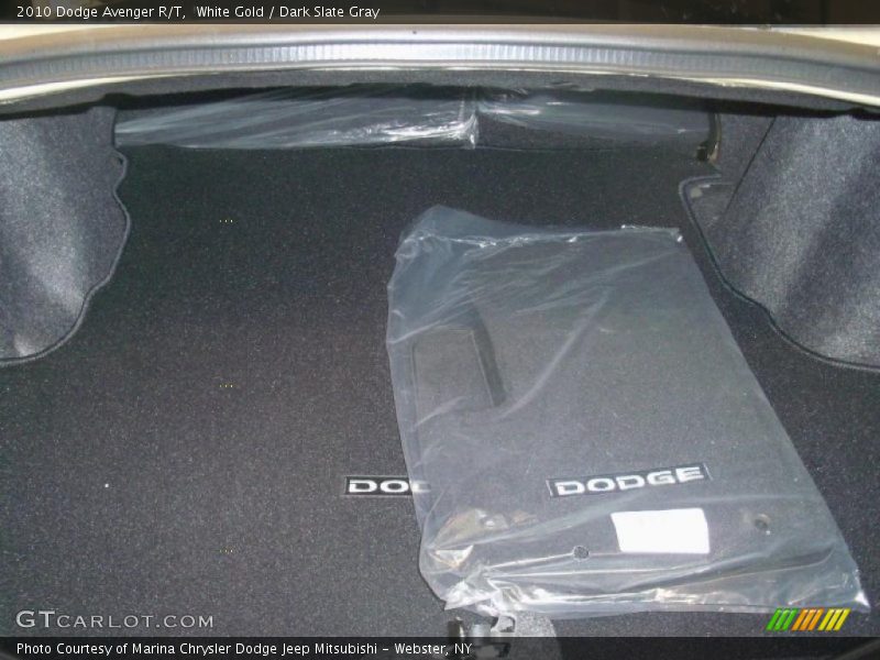White Gold / Dark Slate Gray 2010 Dodge Avenger R/T