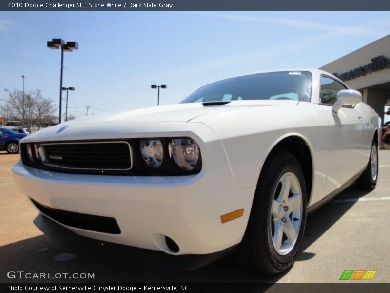 Stone White / Dark Slate Gray 2010 Dodge Challenger SE