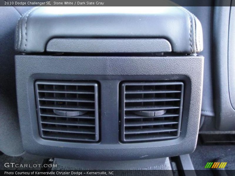 Stone White / Dark Slate Gray 2010 Dodge Challenger SE