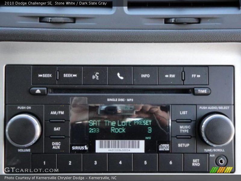 Stone White / Dark Slate Gray 2010 Dodge Challenger SE