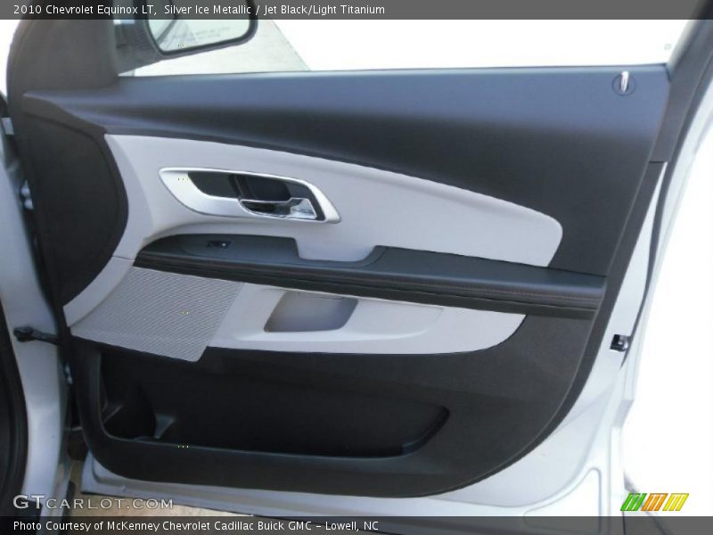 Silver Ice Metallic / Jet Black/Light Titanium 2010 Chevrolet Equinox LT