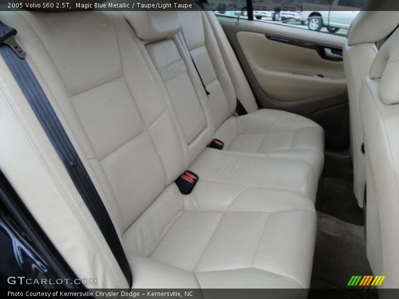 Magic Blue Metallic / Taupe/Light Taupe 2005 Volvo S60 2.5T