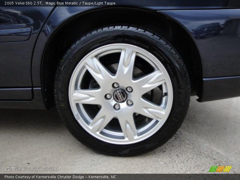 Magic Blue Metallic / Taupe/Light Taupe 2005 Volvo S60 2.5T