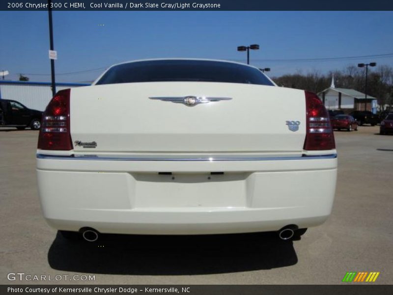 Cool Vanilla / Dark Slate Gray/Light Graystone 2006 Chrysler 300 C HEMI