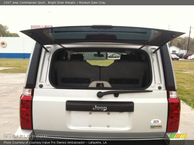 Bright Silver Metallic / Medium Slate Gray 2007 Jeep Commander Sport