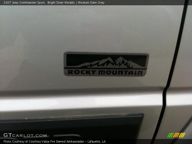 Bright Silver Metallic / Medium Slate Gray 2007 Jeep Commander Sport