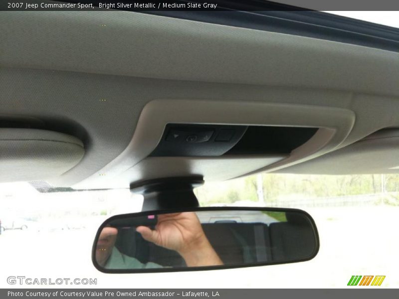 Bright Silver Metallic / Medium Slate Gray 2007 Jeep Commander Sport