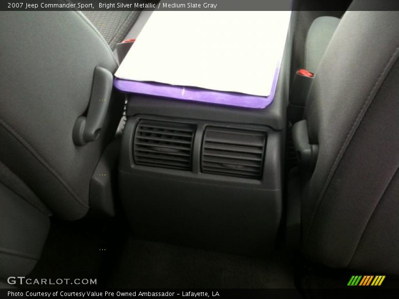 Bright Silver Metallic / Medium Slate Gray 2007 Jeep Commander Sport