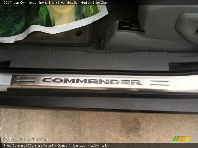 Bright Silver Metallic / Medium Slate Gray 2007 Jeep Commander Sport