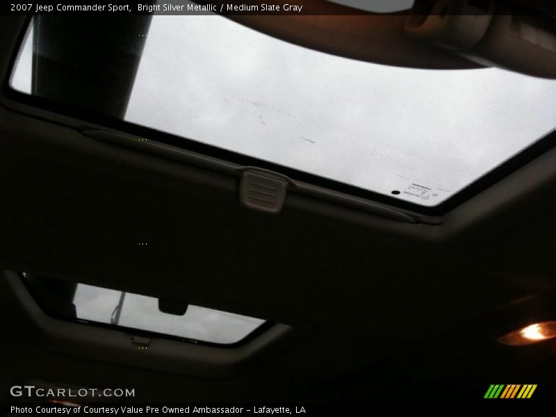 Bright Silver Metallic / Medium Slate Gray 2007 Jeep Commander Sport