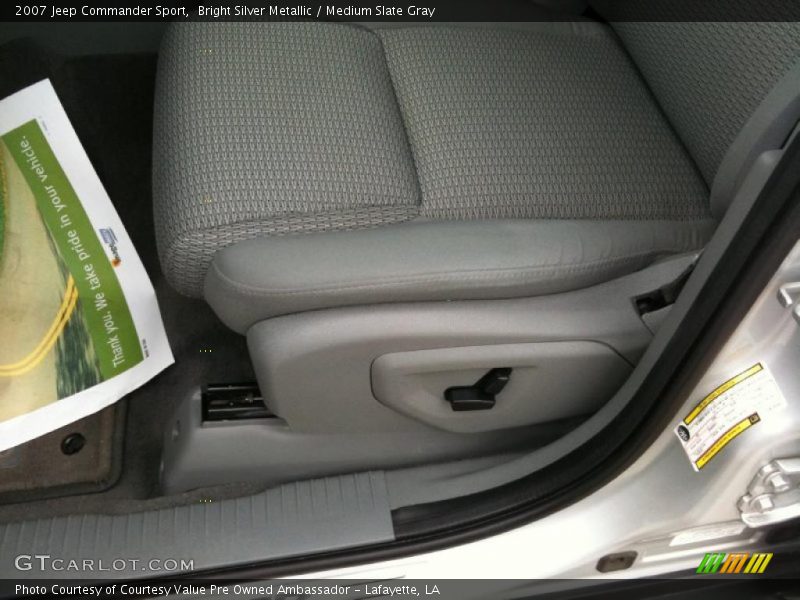 Bright Silver Metallic / Medium Slate Gray 2007 Jeep Commander Sport