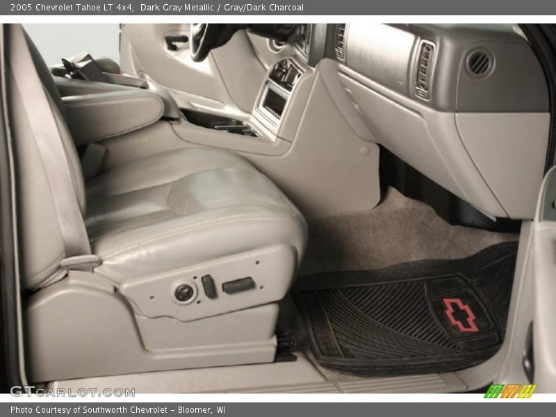 Dark Gray Metallic / Gray/Dark Charcoal 2005 Chevrolet Tahoe LT 4x4