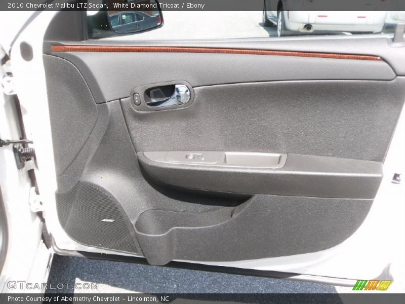 White Diamond Tricoat / Ebony 2010 Chevrolet Malibu LTZ Sedan
