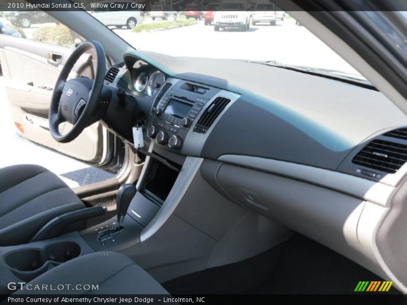 Willow Gray / Gray 2010 Hyundai Sonata GLS