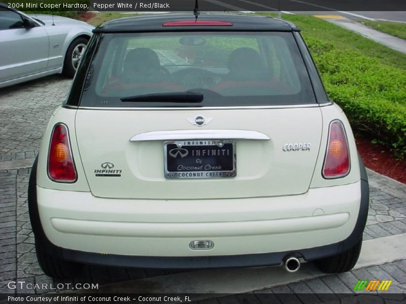 Pepper White / Red/Black 2004 Mini Cooper Hardtop