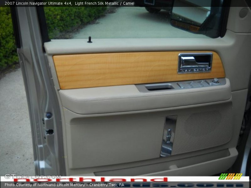 Light French Silk Metallic / Camel 2007 Lincoln Navigator Ultimate 4x4