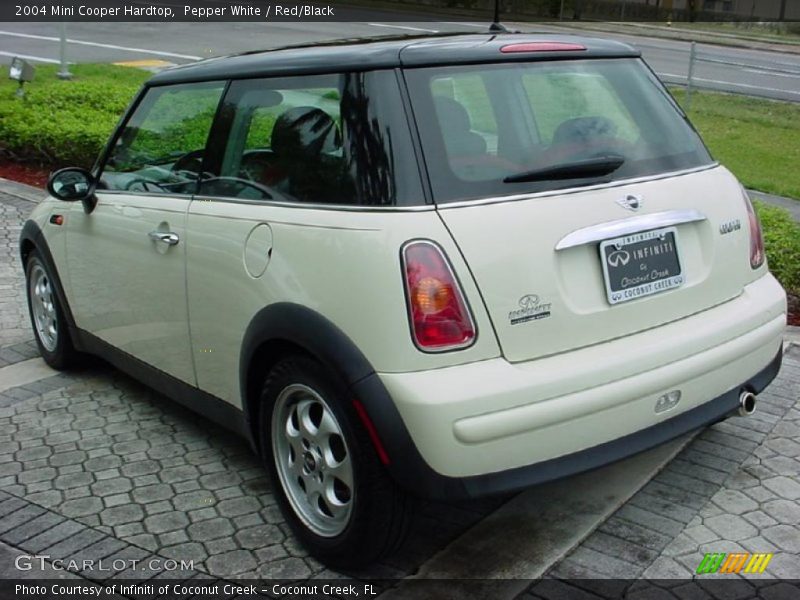 Pepper White / Red/Black 2004 Mini Cooper Hardtop