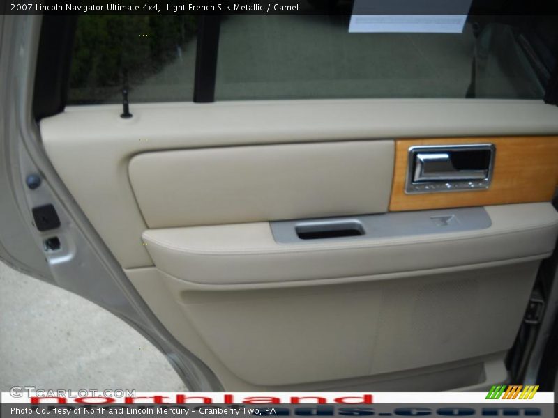 Light French Silk Metallic / Camel 2007 Lincoln Navigator Ultimate 4x4