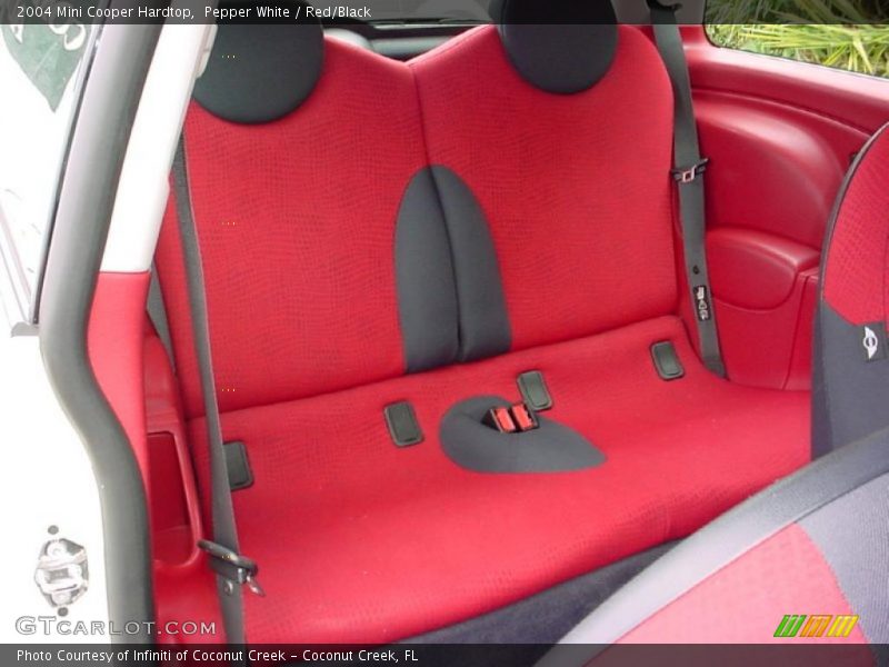 Pepper White / Red/Black 2004 Mini Cooper Hardtop