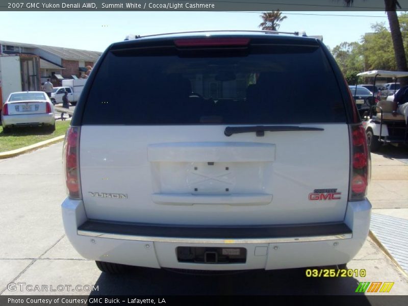 Summit White / Cocoa/Light Cashmere 2007 GMC Yukon Denali AWD