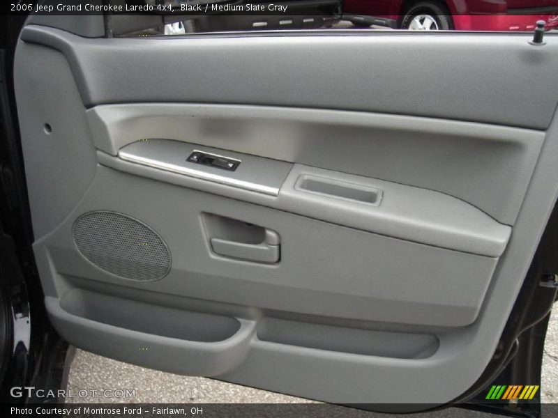 Black / Medium Slate Gray 2006 Jeep Grand Cherokee Laredo 4x4