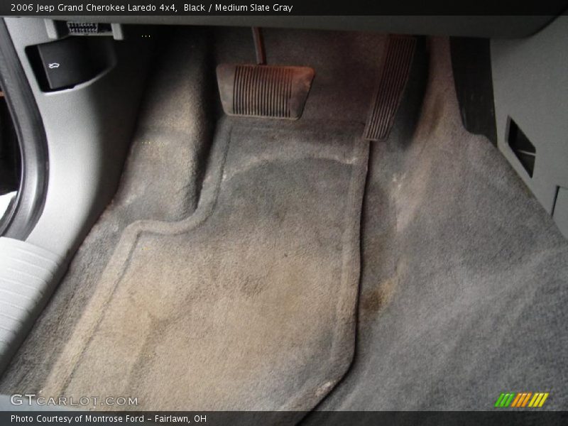 Black / Medium Slate Gray 2006 Jeep Grand Cherokee Laredo 4x4