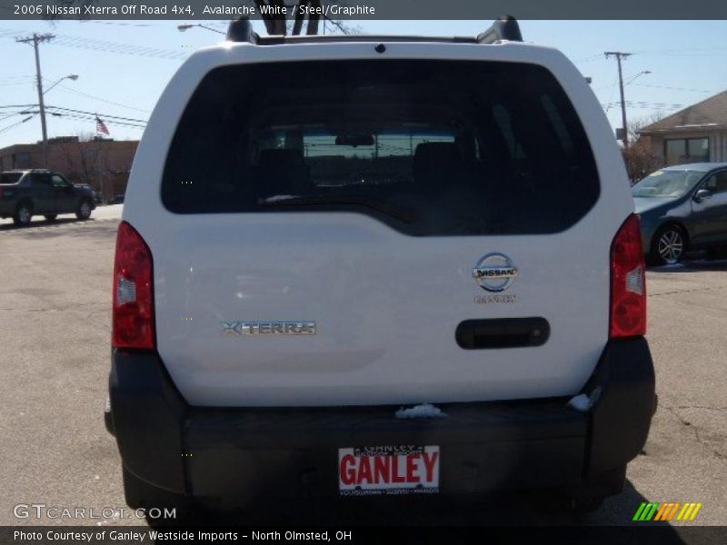 Avalanche White / Steel/Graphite 2006 Nissan Xterra Off Road 4x4