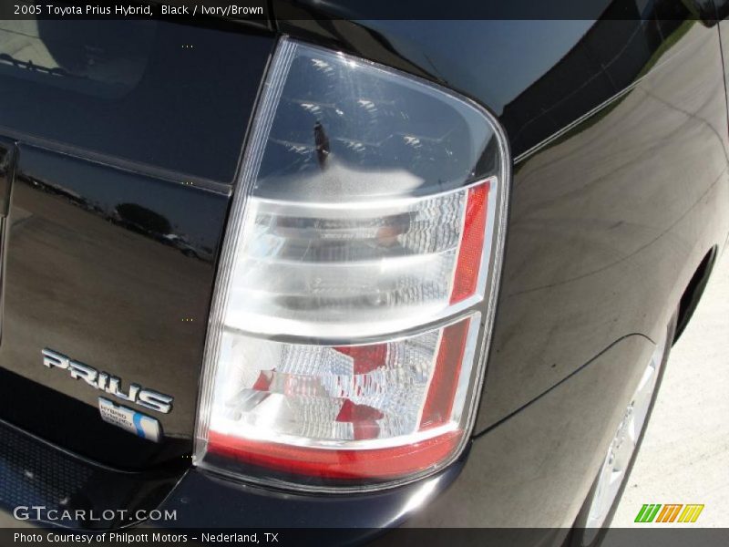Black / Ivory/Brown 2005 Toyota Prius Hybrid
